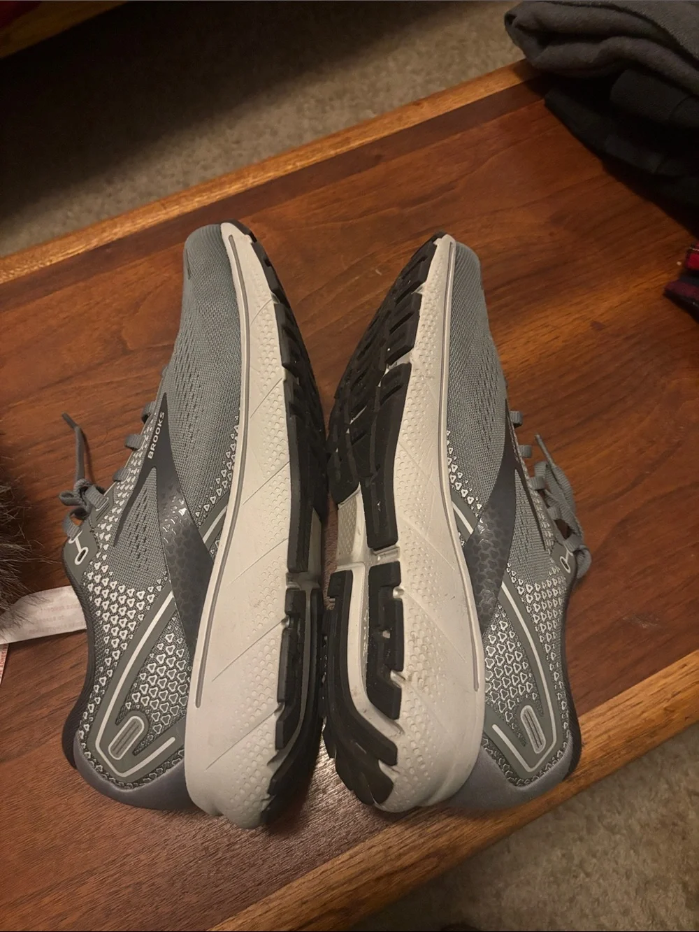 Brooks Men's Gray Athletic Running Shoes 11.5